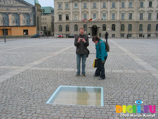 25500 Dan and Jenni at Monument to the 10th May 1933 Book Burning